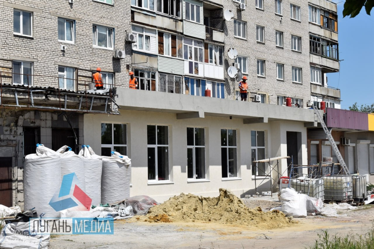 Калужская область помогает восстанавливать жилые дома в Первомайске. Калужская область помогает восстанавливать жилые дома в Первомайске.