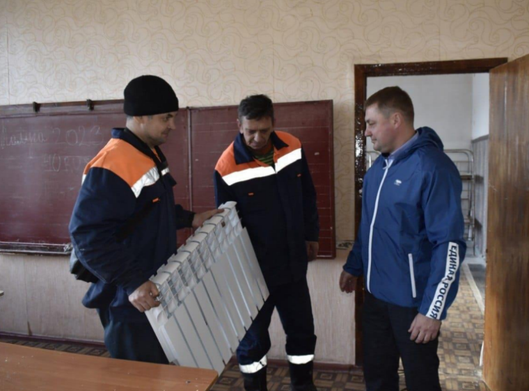 Специалисты водоканала помогли подготовить школу Золотого к зиме. Специалисты водоканала помогли подготовить школу Золотого к зиме.